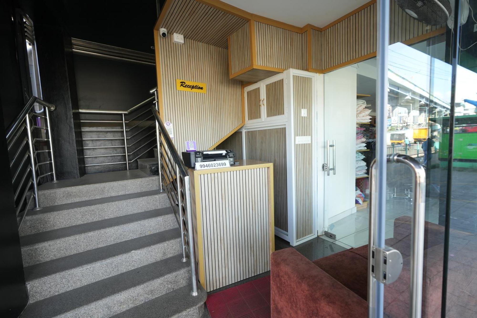 Amsher Suit Lulu Mall Road Hotel Kochi Eksteriør billede
